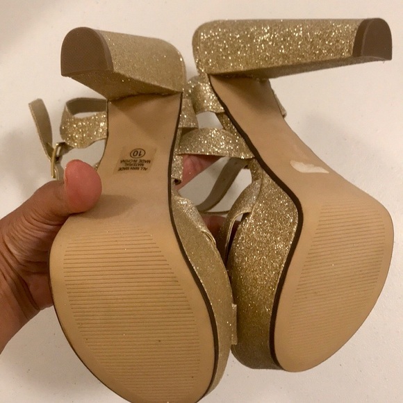 Women’s size 10 shoes - Picture 8 of 8